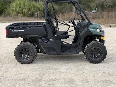 2026 Can-Am Defender HD7 - Photo 1
