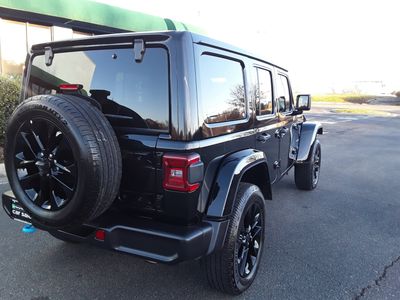 2024 Jeep Wrangler 4xe - Photo 3