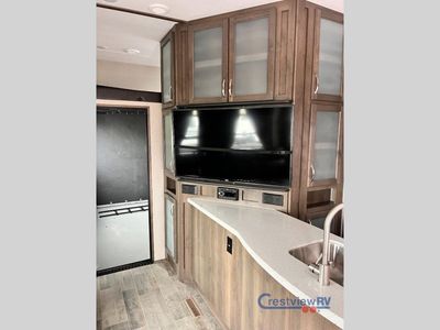 2020 Dutchmen RV Triton — photo 7 view