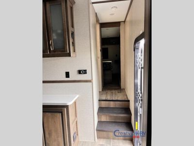 2020 Dutchmen RV Triton — photo 15 view