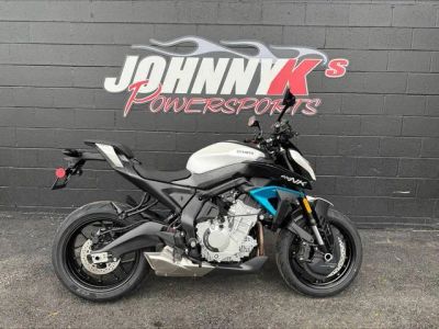 2026 CFMOTO 675NK — front three-quarter view