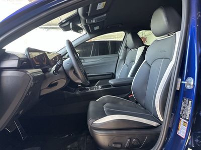 2025 Kia K5 - Photo 13