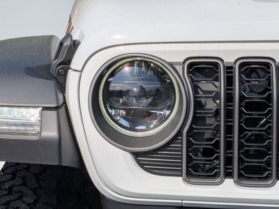 2026 Jeep Wrangler — photo 9 view