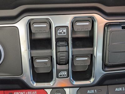 2026 Jeep Wrangler — photo 23 view