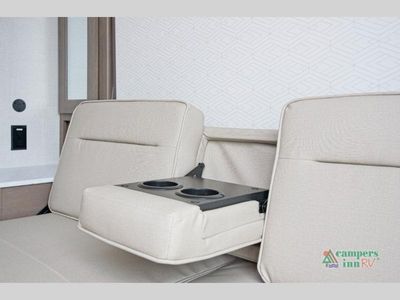 2026 Grand Design Transcend One - Photo 33