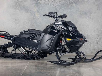 2024 Ski-Doo Summit X with Expert Package Rotax 850 E-TEC 165 S_Level 4.5 in. - Photo 2