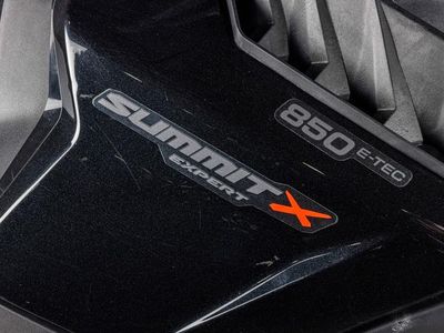 2024 Ski-Doo Summit X with Expert Package Rotax 850 E-TEC 165 S_Level 4.5 in. - Photo 18