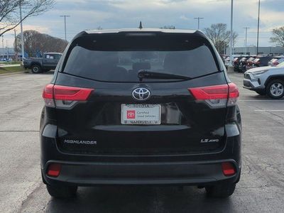 2019 Toyota Highlander — engine compartment view