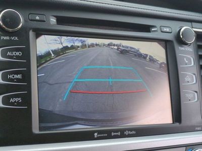 2019 Toyota Highlander — photo 12 view