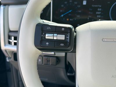 2025 Hyundai Santa Fe — photo 36 view