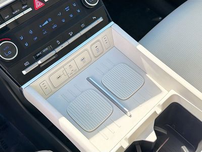 2025 Hyundai Santa Fe — photo 28 view