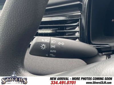 2025 Toyota Camry - Photo 32