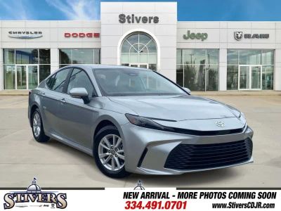 2025 Toyota Camry - Photo 1