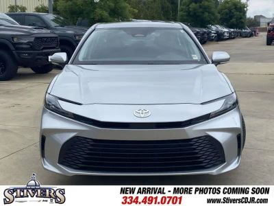 2025 Toyota Camry - Photo 2