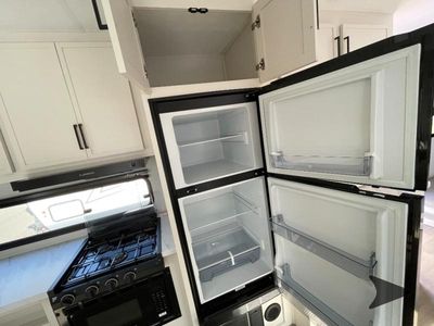 2026 Grand Design Momentum MAV — photo 17 view