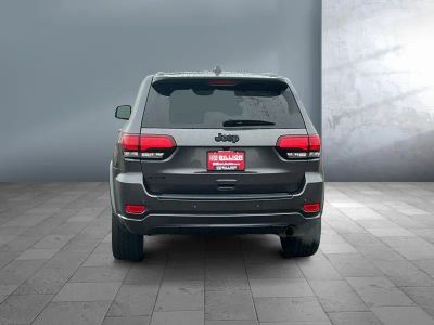 2020 Jeep Grand Cherokee — detail view