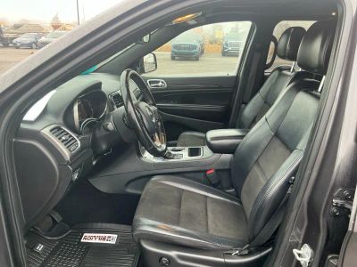 2020 Jeep Grand Cherokee — photo 9 view