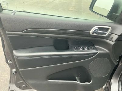 2020 Jeep Grand Cherokee — photo 15 view