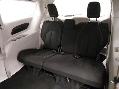 2022 Chrysler Voyager - Photo 17