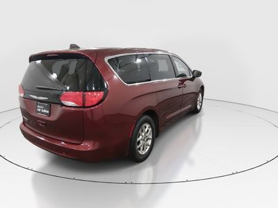 2022 Chrysler Voyager - Photo 7