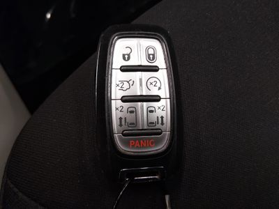 2022 Chrysler Voyager - Photo 15