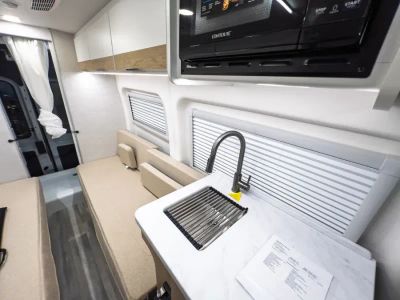 2027 Thor Motor Coach PALLADIUM — photo 7 view