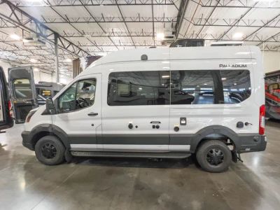 2027 Thor Motor Coach PALLADIUM — photo 18 view