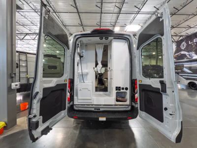 2027 Thor Motor Coach PALLADIUM — side profile view