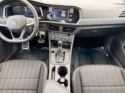 2024 Volkswagen Jetta — photo 17 view
