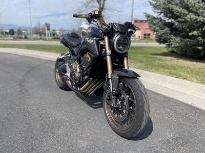 2023 Honda CB650R - Photo 2