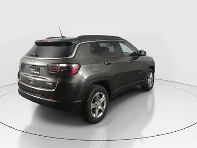2024 Jeep Compass — photo 7 view