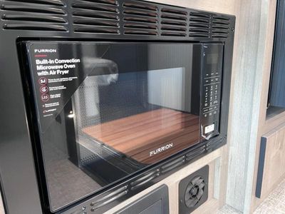 2026 Grand Design Lineage Series M — photo 23 view