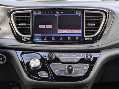 2026 Chrysler Pacifica — photo 20 view