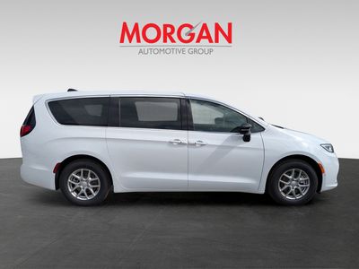 2026 Chrysler Pacifica — side profile view