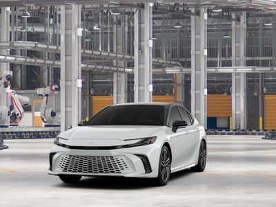 2026 Toyota Camry - Photo 3
