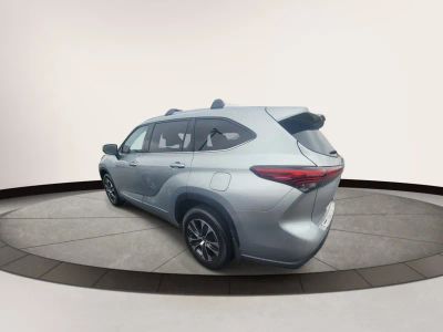 2020 Toyota Highlander — interior view