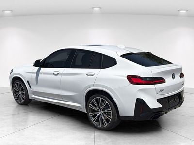 2022 BMW X4 — engine compartment view