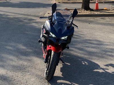 2026 Kawasaki Ninja 500 ABS Metallic Matte Twilight Blue — interior view