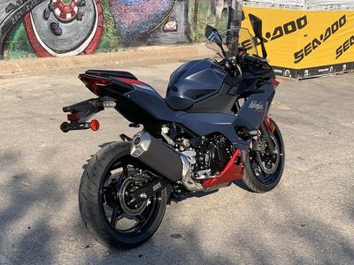 2026 Kawasaki Ninja 500 ABS Metallic Matte Twilight Blue — engine compartment view