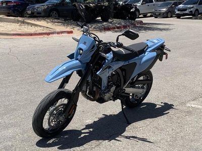 2025 Suzuki DR-Z4SM - Photo 2