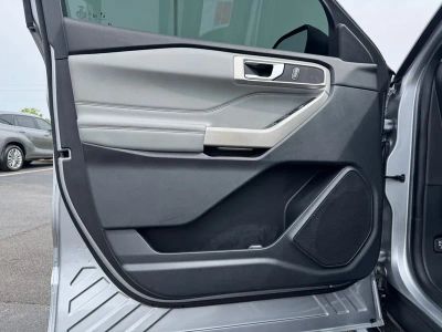 2021 Ford Explorer XLT — photo 14 view