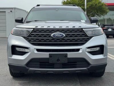 2021 Ford Explorer XLT — interior view