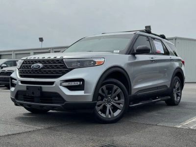 2021 Ford Explorer XLT — engine compartment view