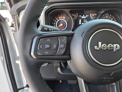2026 Jeep Wrangler — photo 18 view