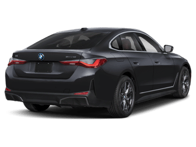 2026 BMW i4 - Photo 2