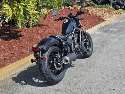 2025 Honda Rebel 300 - Photo 2