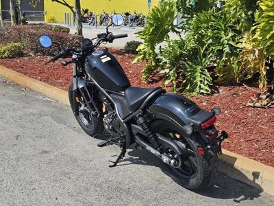2025 Honda Rebel 300 - Photo 7
