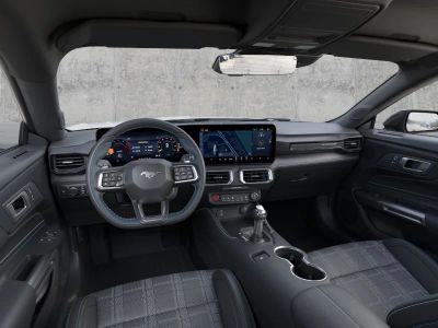 2026 Ford Mustang - Photo 9
