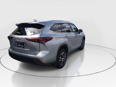 2024 Toyota Highlander — photo 7 view