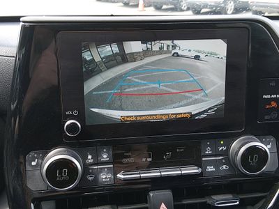 2024 Toyota Highlander — photo 16 view